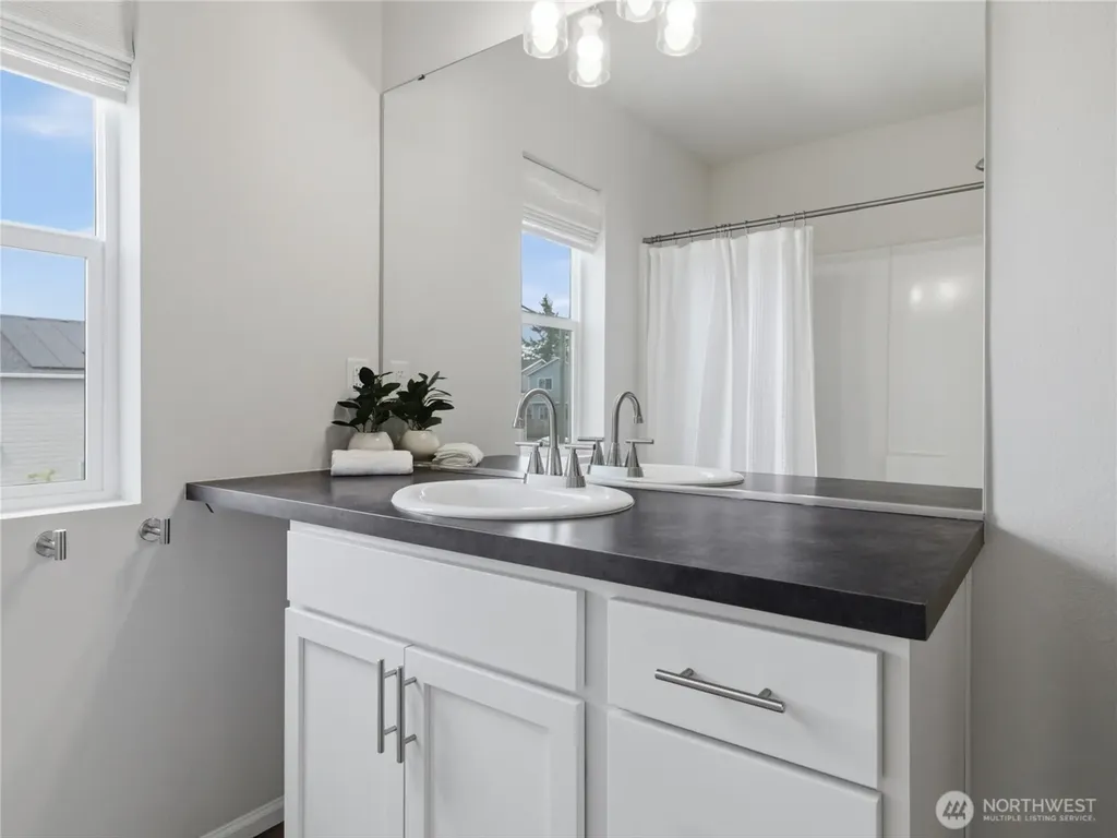 15069 Iverson Loop SE Yelm WA 98597