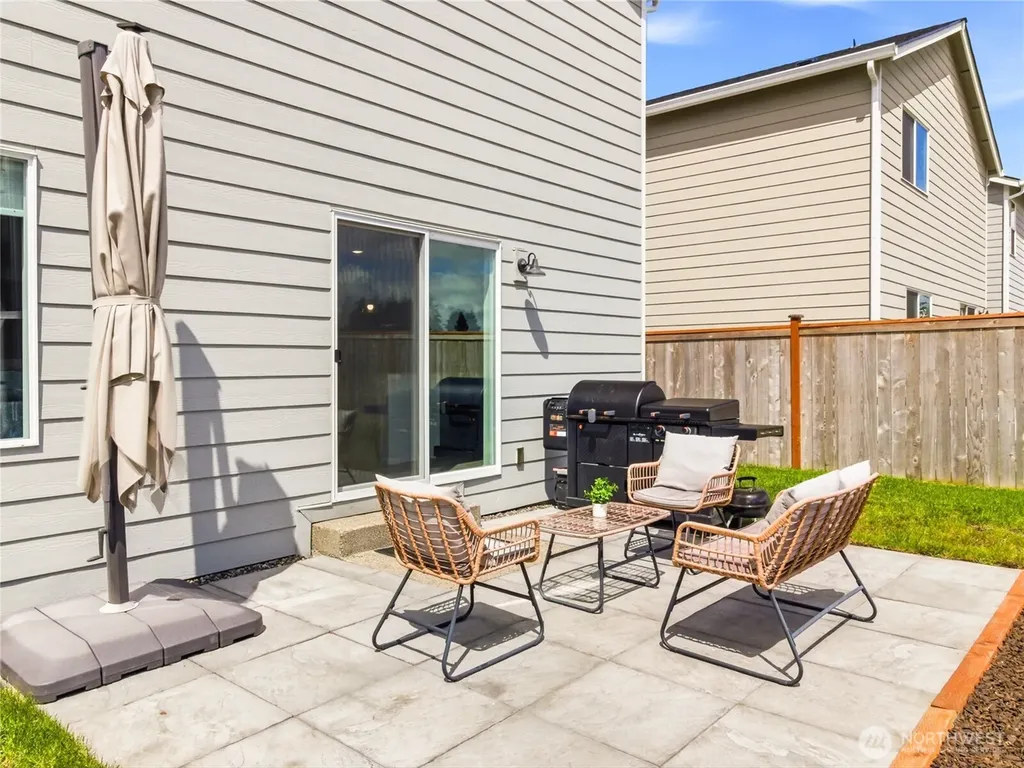 15069 Iverson Loop SE Yelm WA 98597