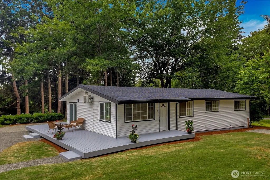 20002 208th Avenue SE Renton WA 98058