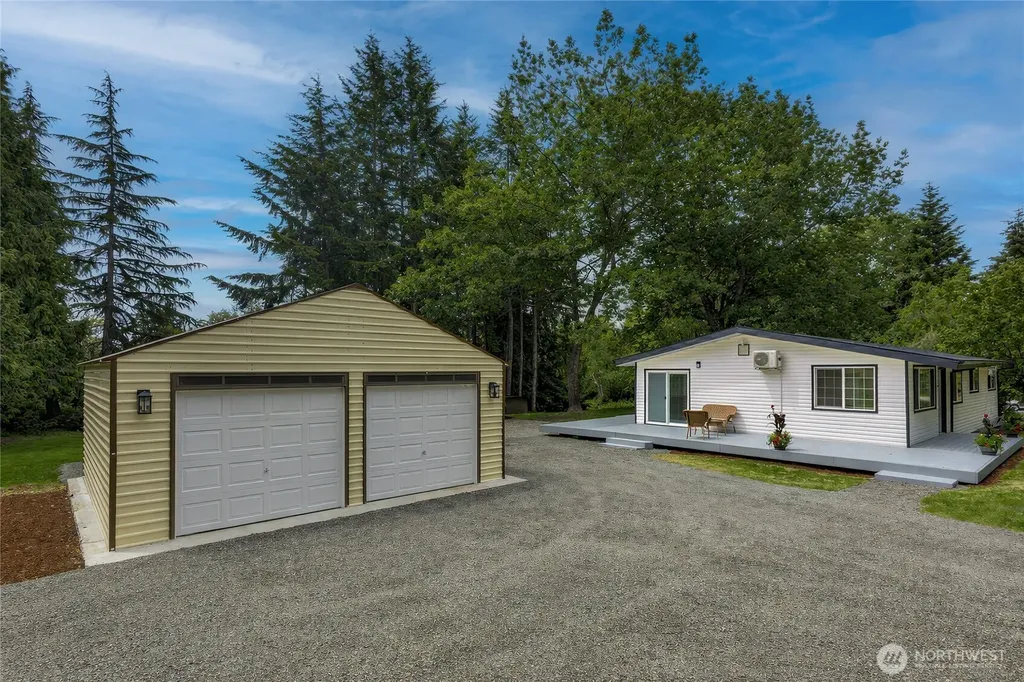 20002 208th Avenue SE Renton WA 98058