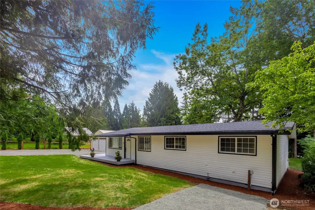 20002 208th Avenue SE Renton WA 98058