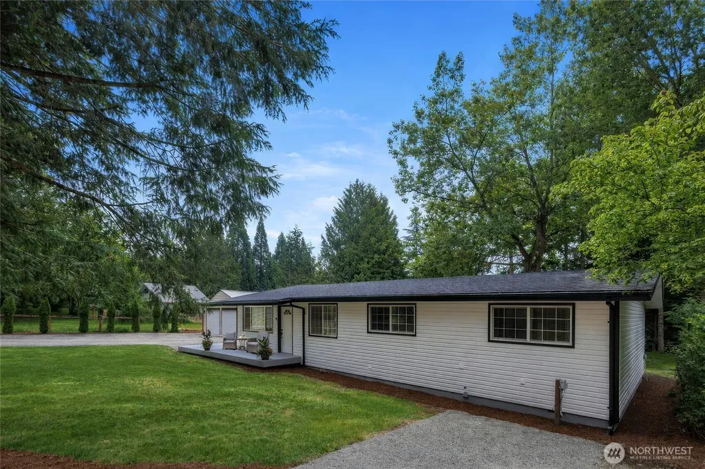 20002 208th Avenue SE Renton WA 98058