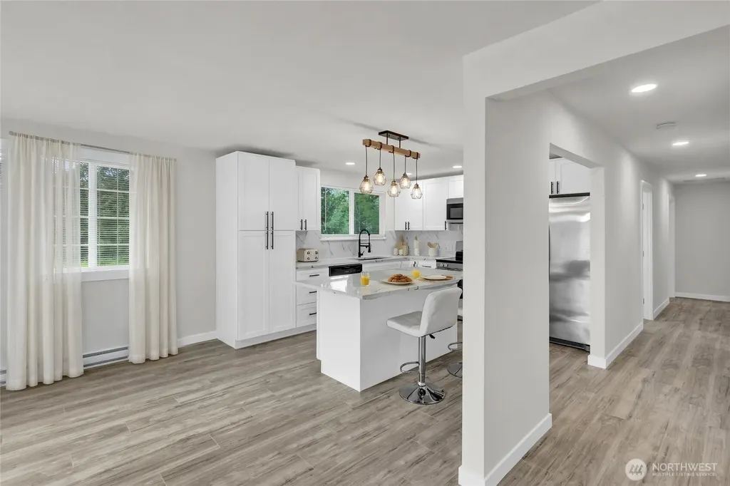 20002 208th Avenue SE Renton WA 98058