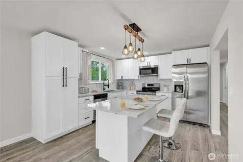 20002 208th Avenue SE Renton WA 98058