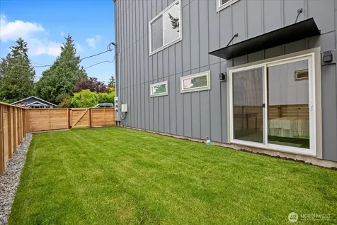 10330 Ashworth Avenue N Seattle WA 98133