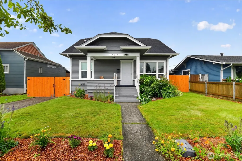 1918 Baker Avenue Everett WA 98201