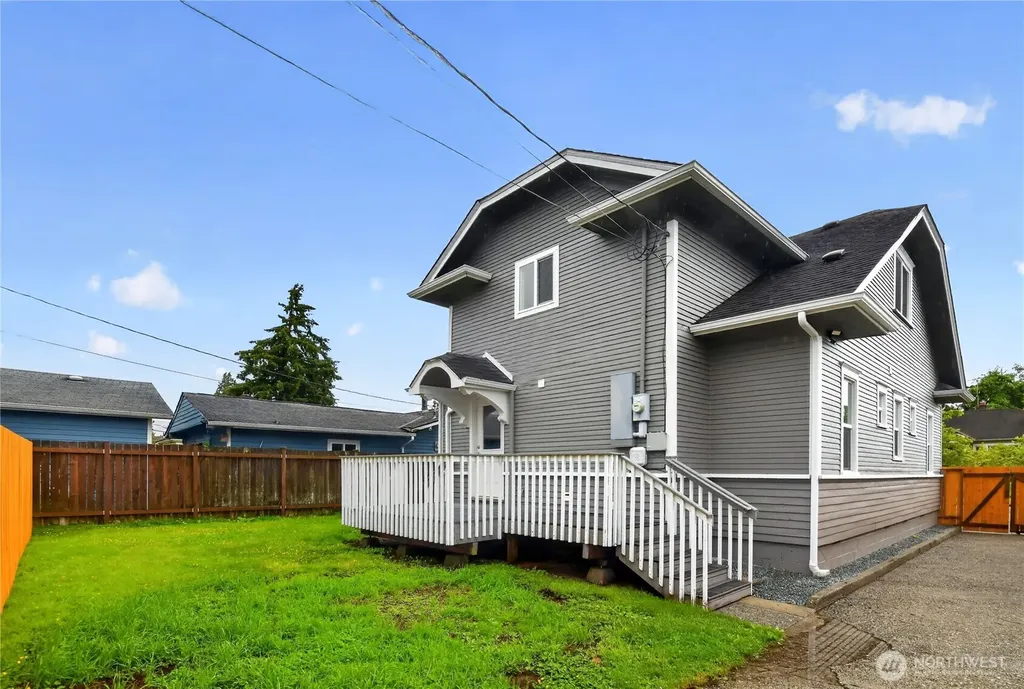 1918 Baker Avenue Everett WA 98201