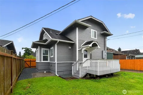 1918 Baker Avenue Everett WA 98201