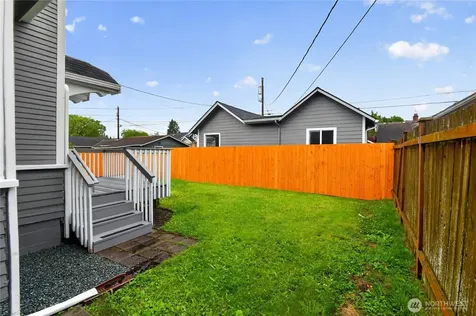 1918 Baker Avenue Everett WA 98201