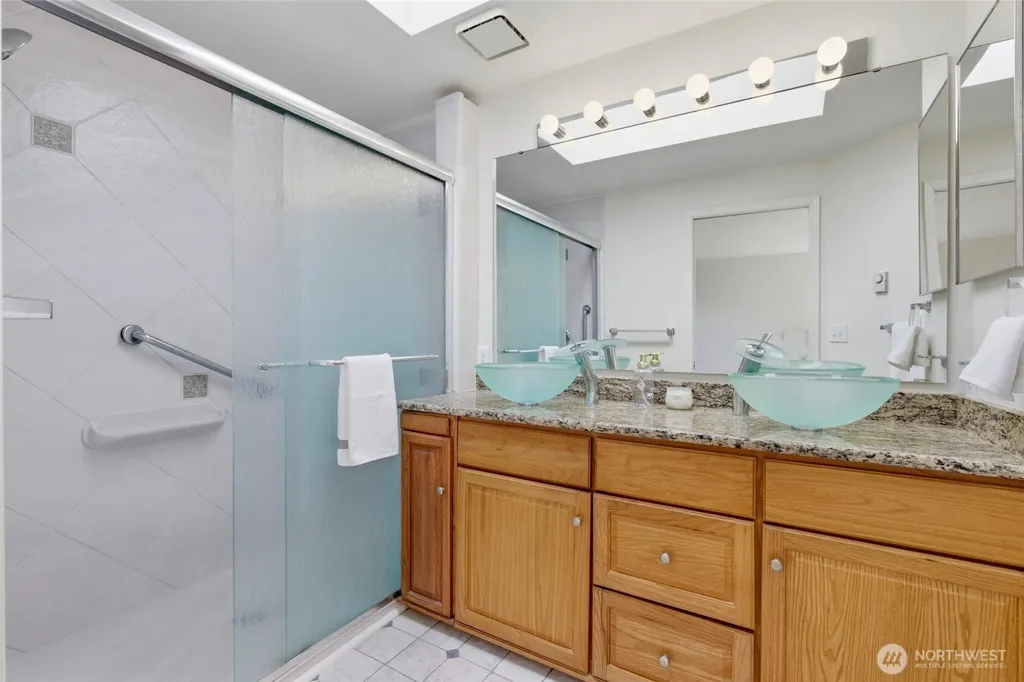 31074 9th Avenue S Federal Way WA 98003