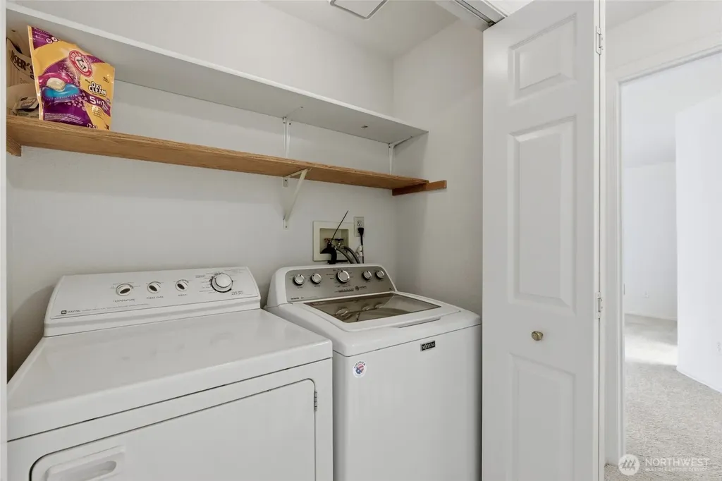 31074 9th Avenue S Federal Way WA 98003