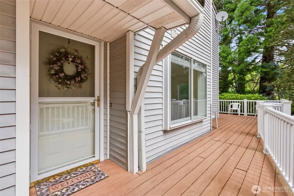 31074 9th Avenue S Federal Way WA 98003