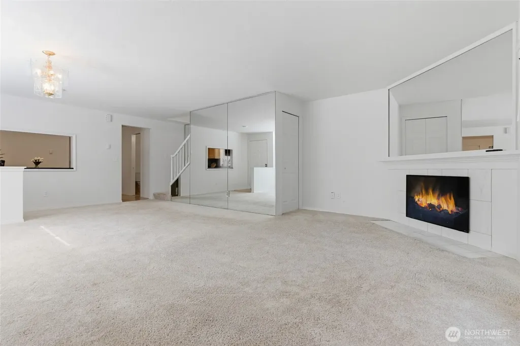 31074 9th Avenue S Federal Way WA 98003