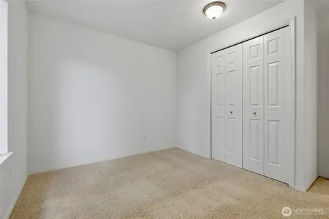 31074 9th Avenue S Federal Way WA 98003