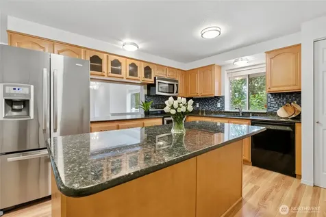 31074 9th Avenue S Federal Way WA 98003