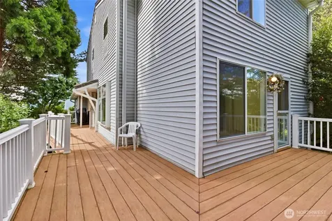 31074 9th Avenue S Federal Way WA 98003
