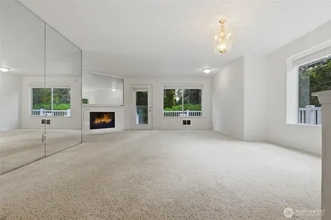 31074 9th Avenue S Federal Way WA 98003