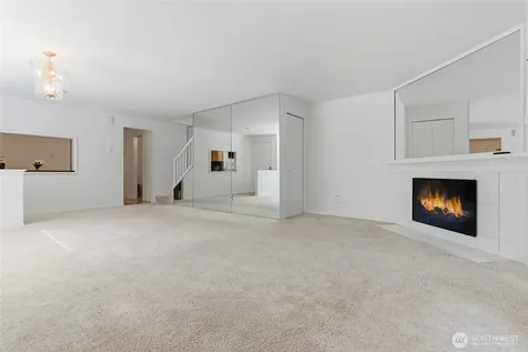 31074 9th Avenue S Federal Way WA 98003