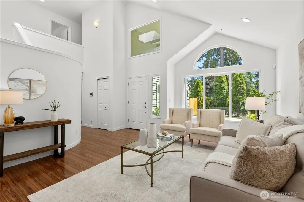 1828 NE Serpentine Place Shoreline WA 98155