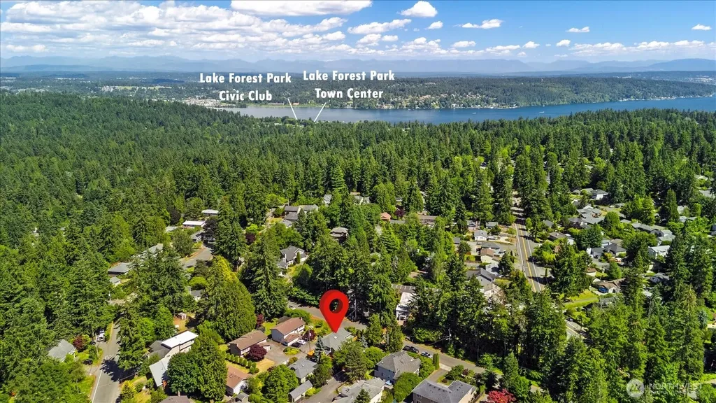 1828 NE Serpentine Place Shoreline WA 98155
