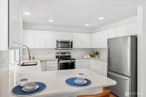 1828 NE Serpentine Place Shoreline WA 98155