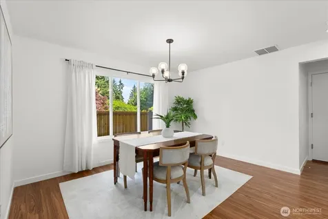 1828 NE Serpentine Place Shoreline WA 98155