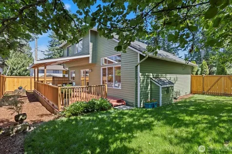 1828 NE Serpentine Place Shoreline WA 98155