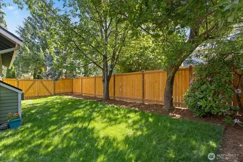 1828 NE Serpentine Place Shoreline WA 98155