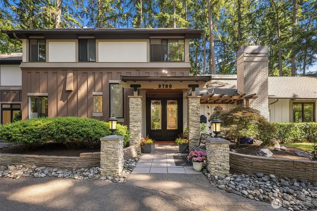 3720 131st Avenue NE Bellevue WA 98005
