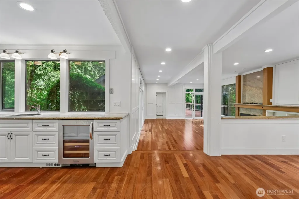 3720 131st Avenue NE Bellevue WA 98005