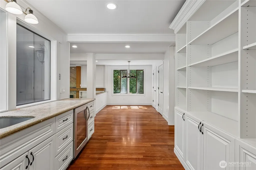 3720 131st Avenue NE Bellevue WA 98005