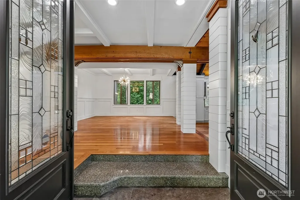3720 131st Avenue NE Bellevue WA 98005