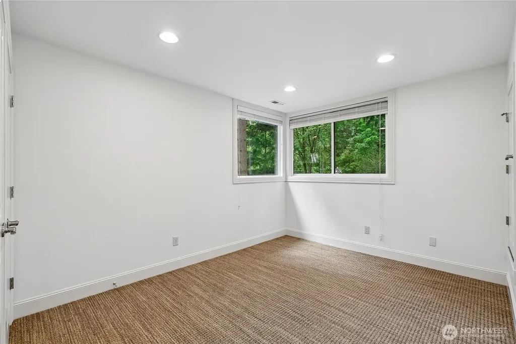 3720 131st Avenue NE Bellevue WA 98005
