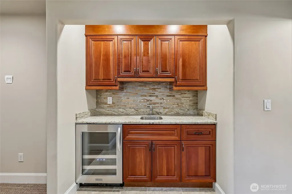 3720 131st Avenue NE Bellevue WA 98005