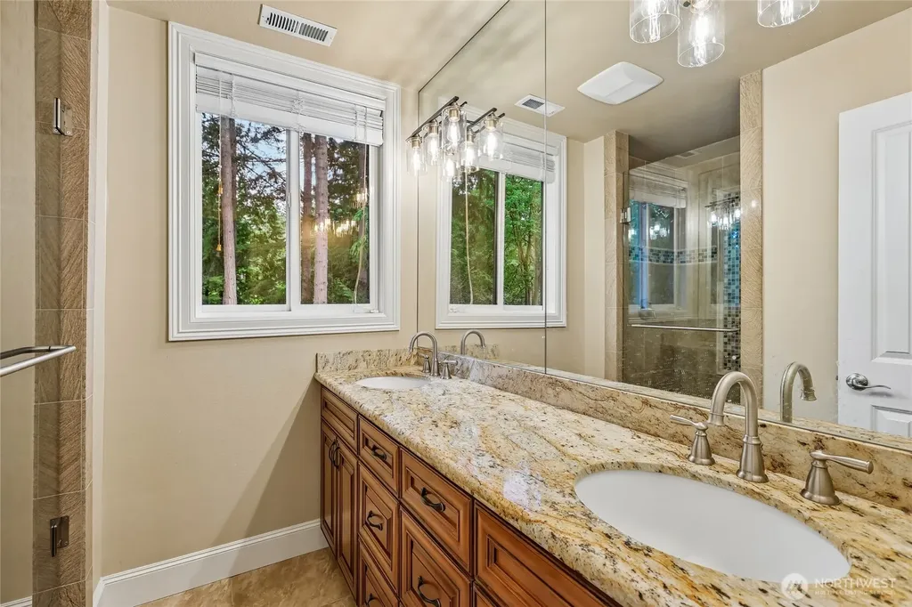 3720 131st Avenue NE Bellevue WA 98005