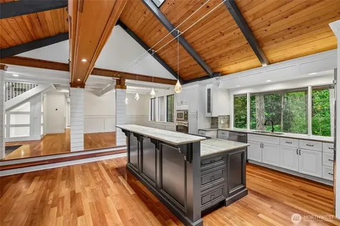 3720 131st Avenue NE Bellevue WA 98005