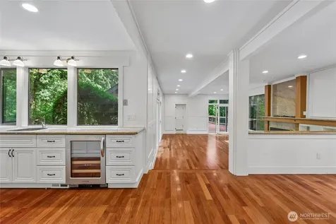 3720 131st Avenue NE Bellevue WA 98005