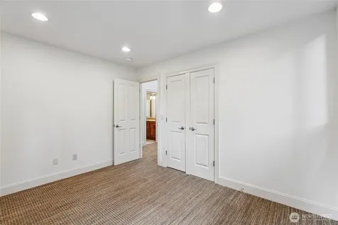 3720 131st Avenue NE Bellevue WA 98005