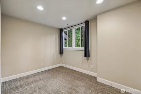 3720 131st Avenue NE Bellevue WA 98005
