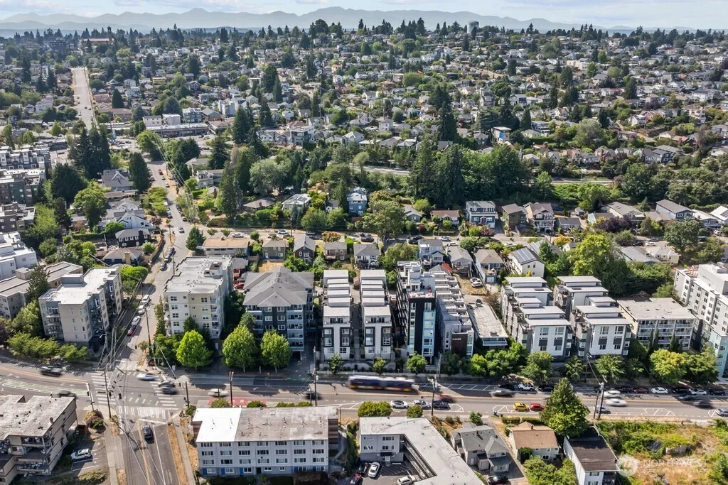 3104 SW Avalon Way Seattle WA 98126