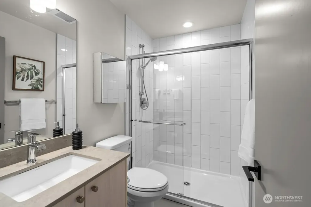3104 SW Avalon Way Seattle WA 98126