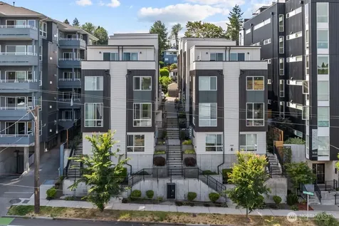 3104 SW Avalon Way Seattle WA 98126