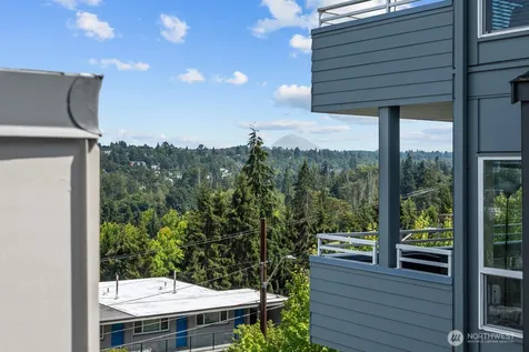 3104 SW Avalon Way Seattle WA 98126