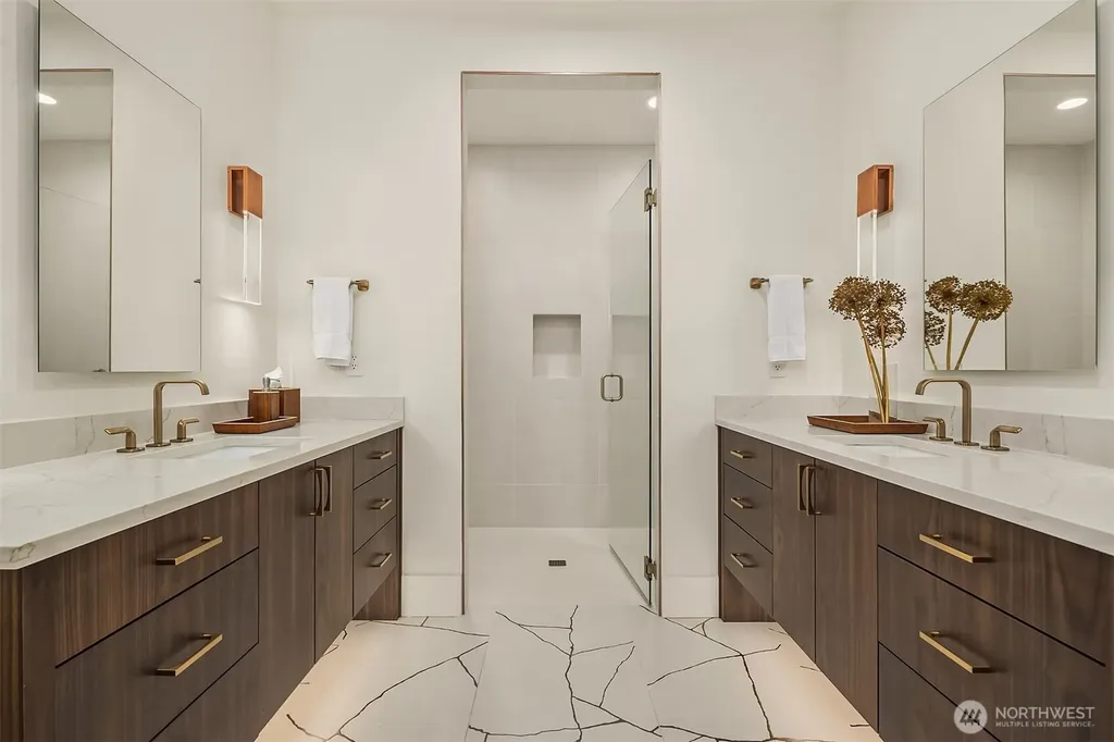 2131 104th Place SE Bellevue WA 98004