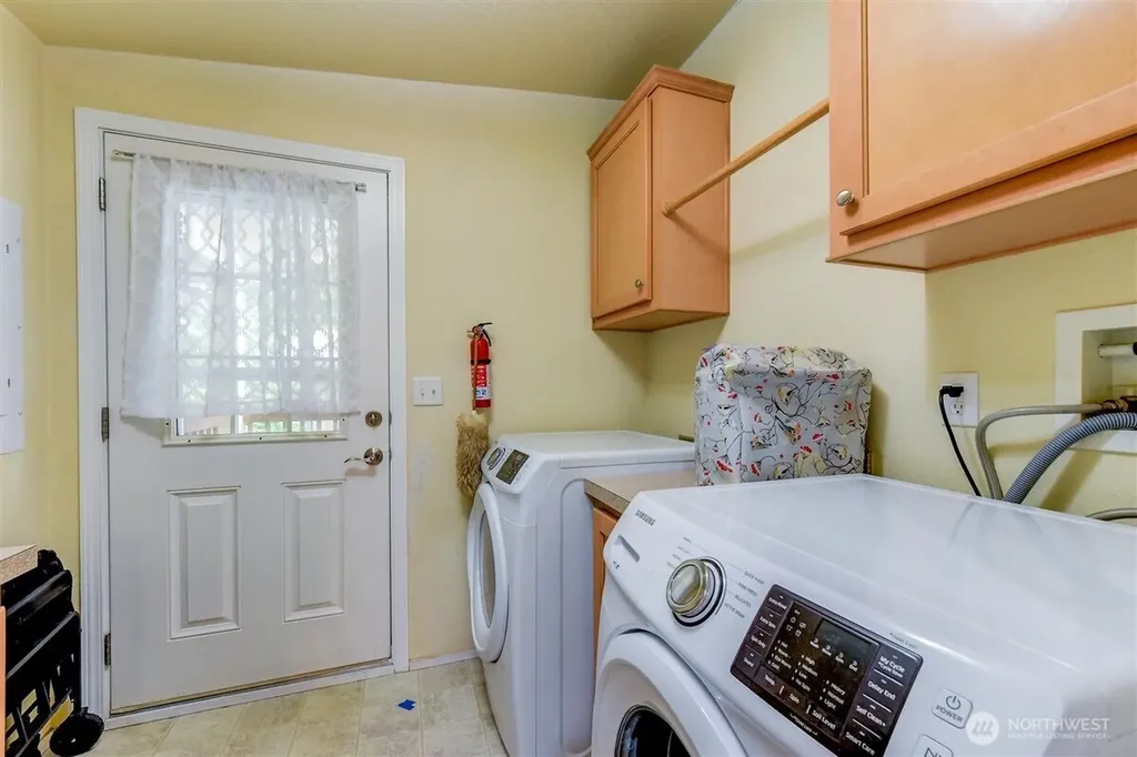22623 31st Avenue SE Bothell WA 98021