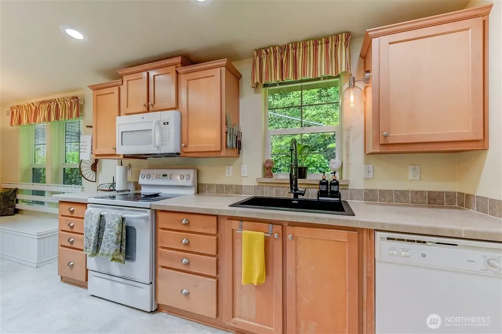 22623 31st Avenue SE Bothell WA 98021