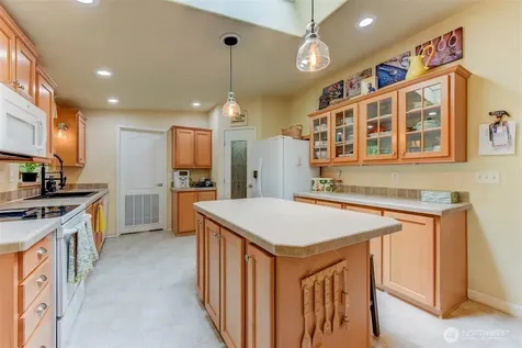 22623 31st Avenue SE Bothell WA 98021