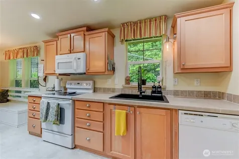 22623 31st Avenue SE Bothell WA 98021