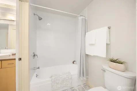 11801 100th Avenue NE Kirkland WA 98034