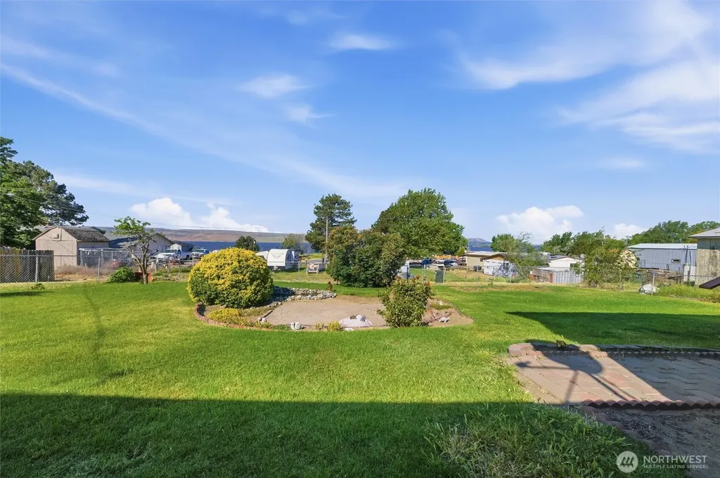 335 Ross Way Wallula WA 99363
